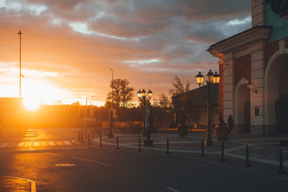 dramatic sunset in Petersburg