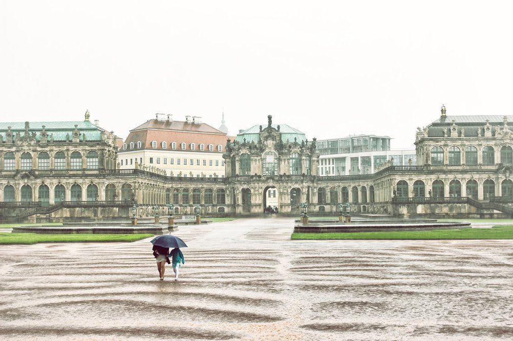 Остаться сухим.