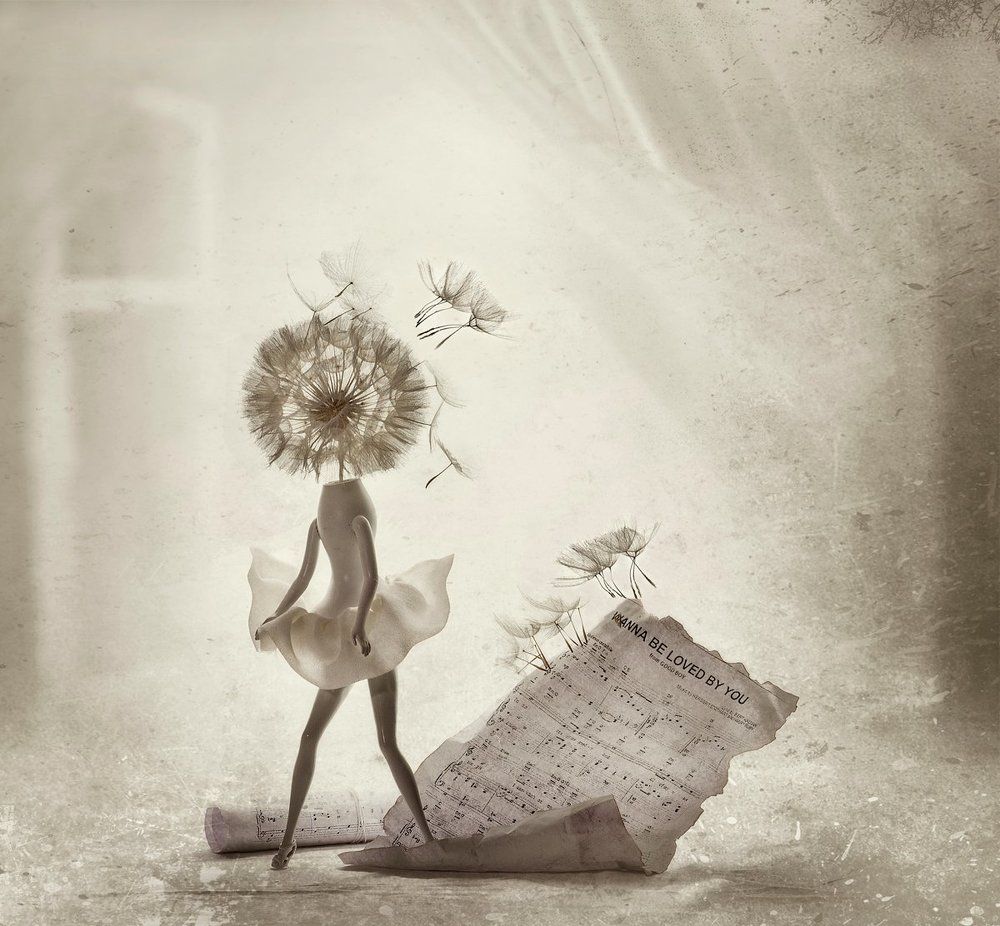 I wanna be loved by you....