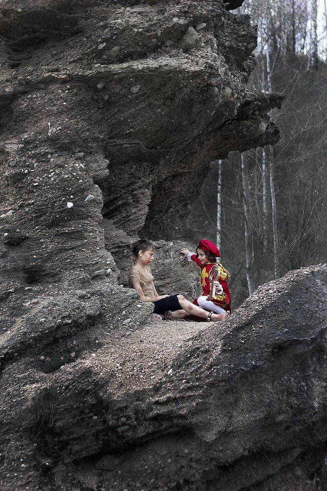 "Королевство кривых зеркал"