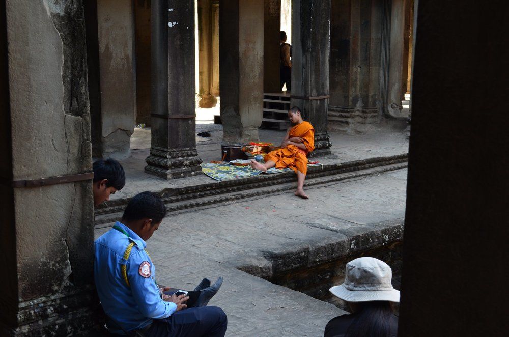 У каждого своя служба