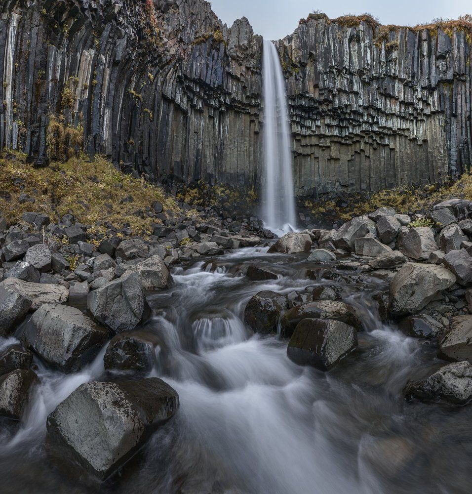 Чёрный водопад