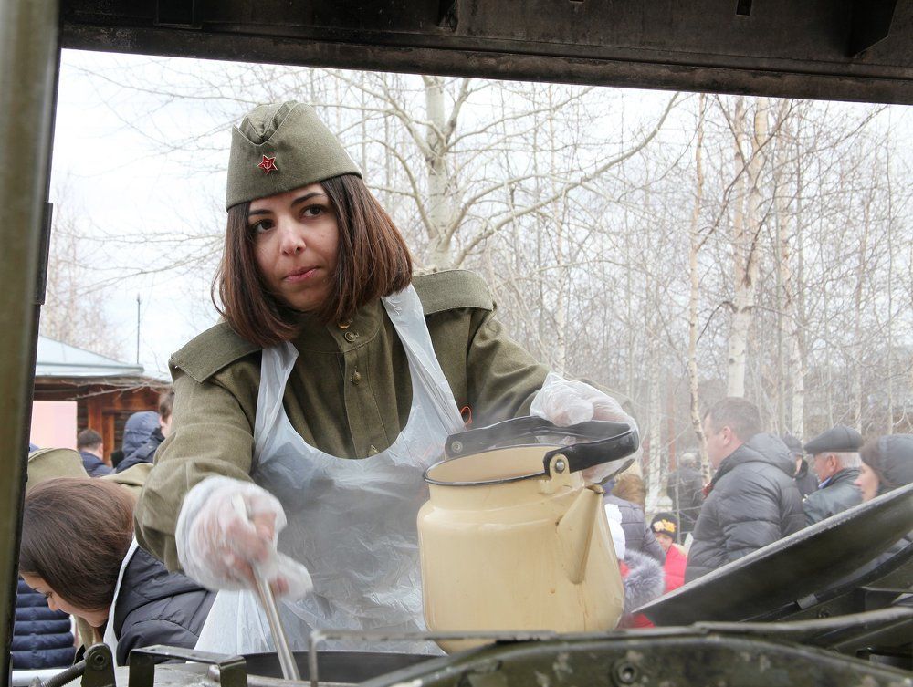 Фронтовая каша и чай