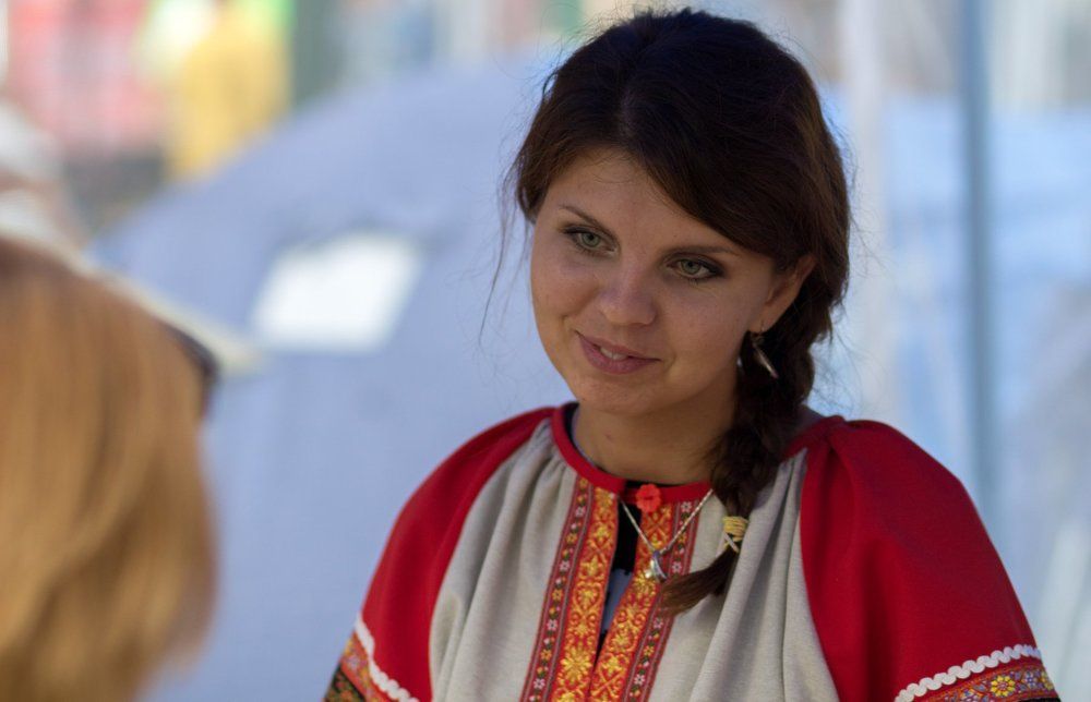 Женская красота на празднике топора в Томске