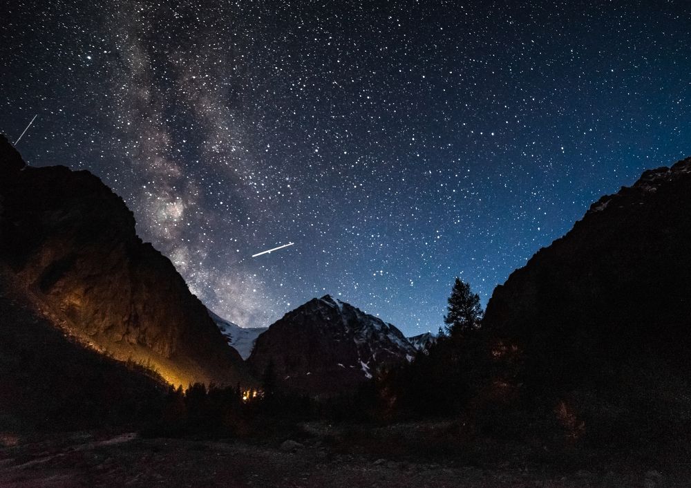 Где закат сменяют звезды