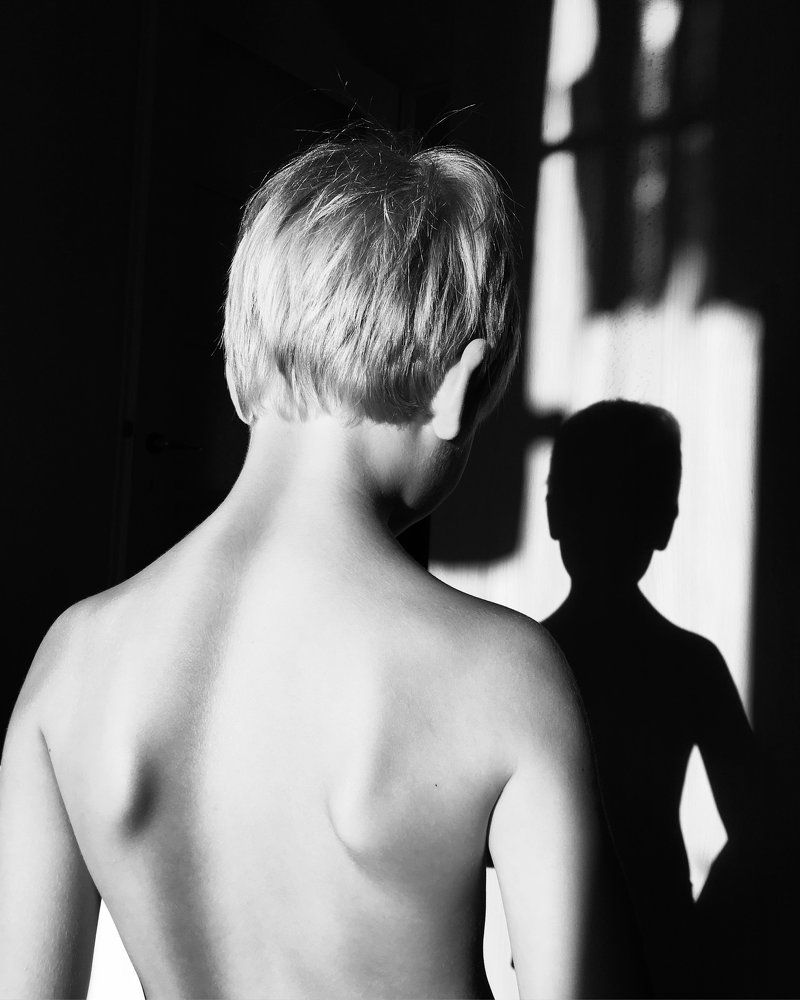 Старше тени.