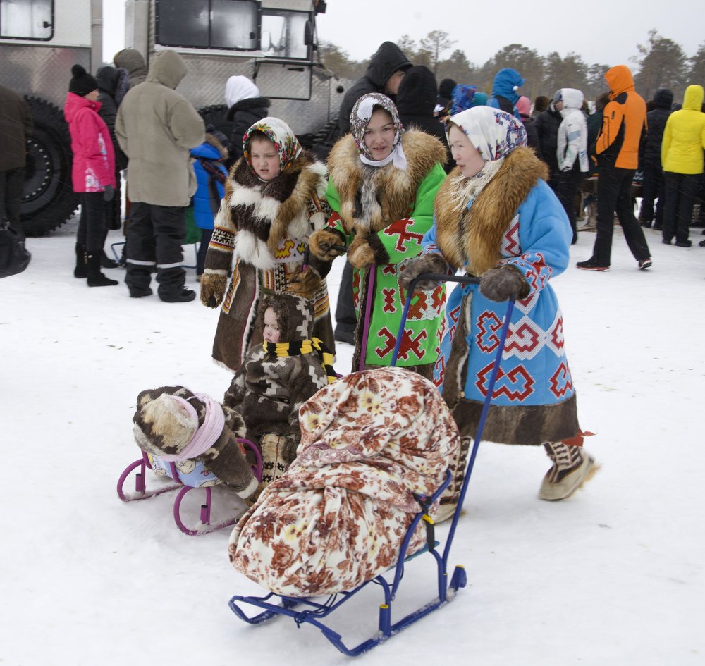 На празднике