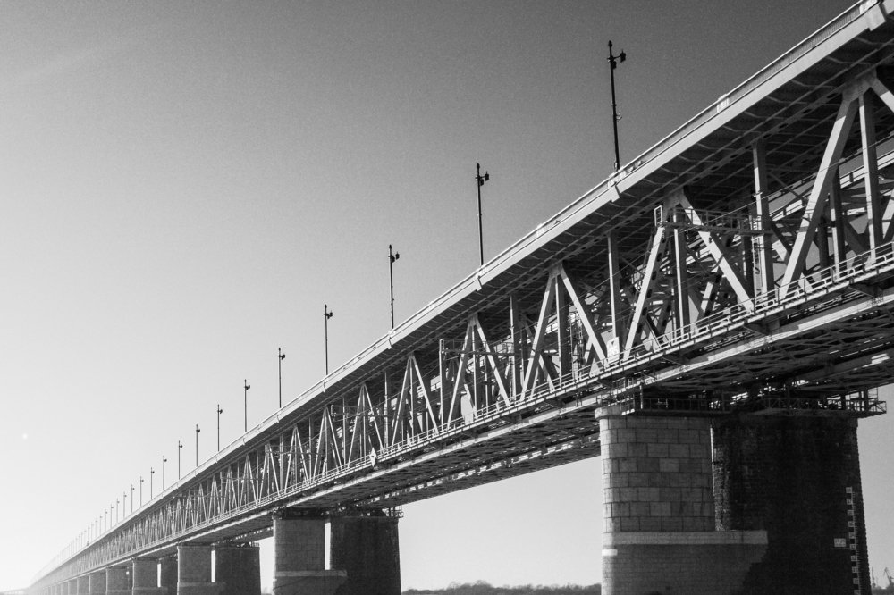 Прикладная геометрия. Сведение и переплетение линий Амурского моста.