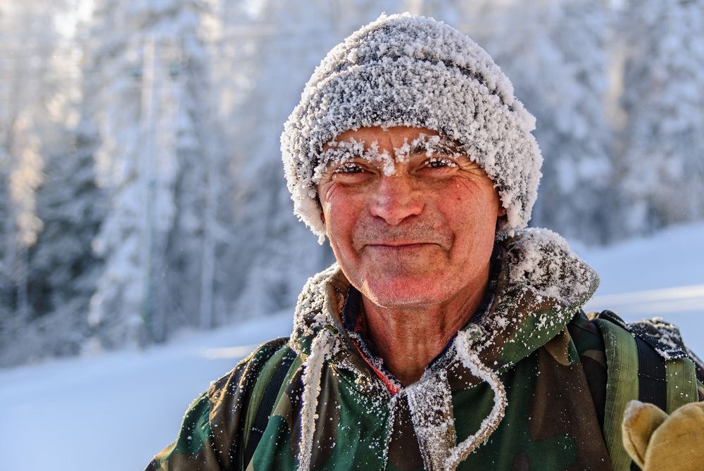 Я из лесу вышел был сильный мороз.