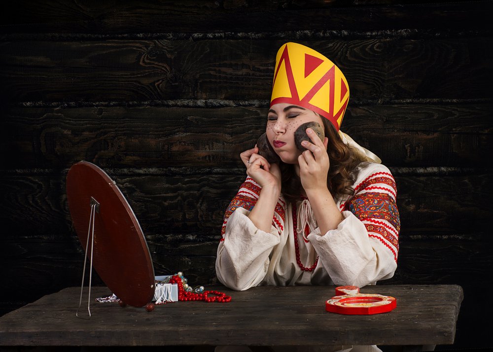 Изба старухи, сватовство Марфушки