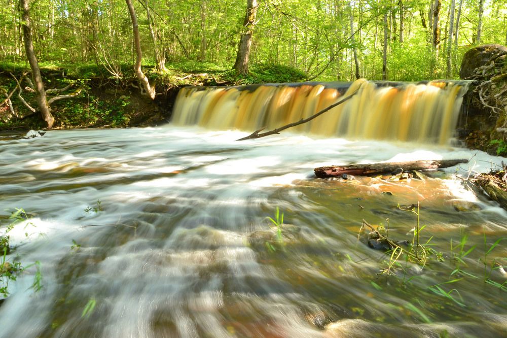 Ivande waterfall.