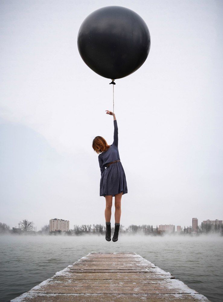 Девочка с шаром