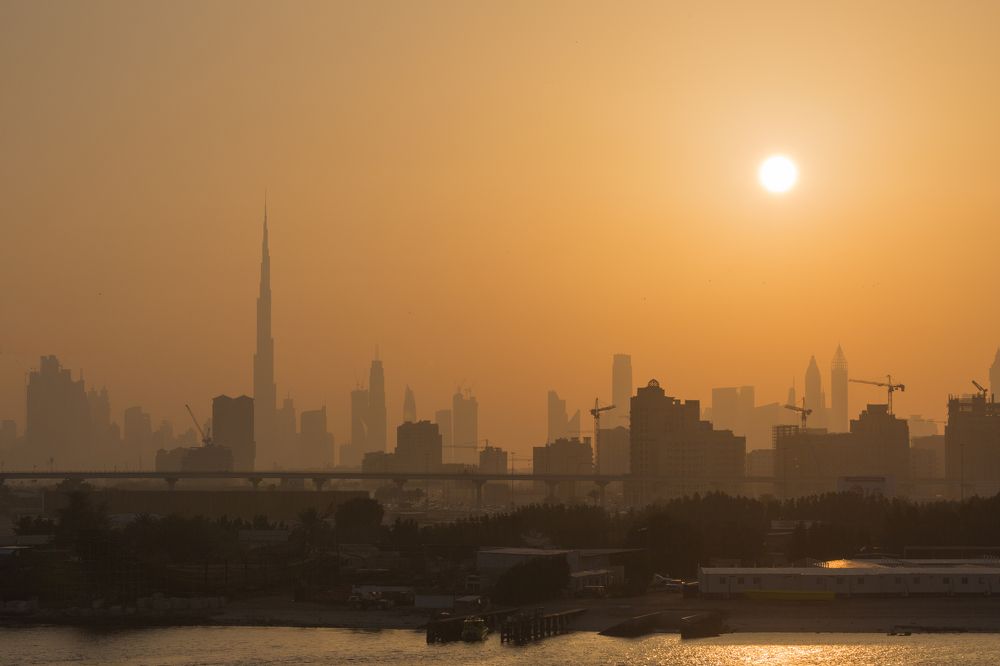 Вид на Дубай на закате.