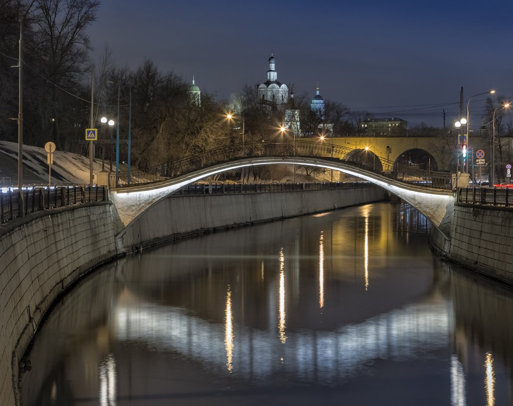 Ночной пейзаж на Яузе