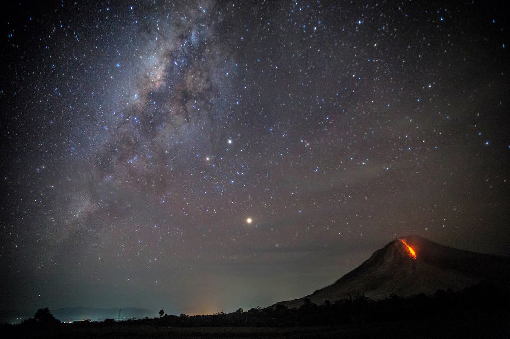 Milkyway & Sinabung Volcano Eruption