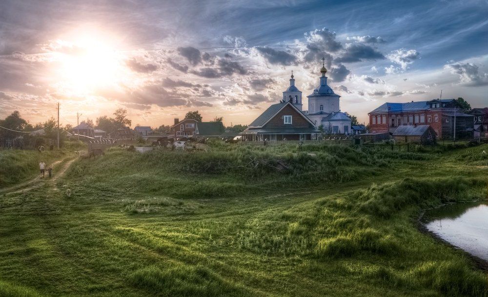 Кроткие льются лучи с небес на согретую землю