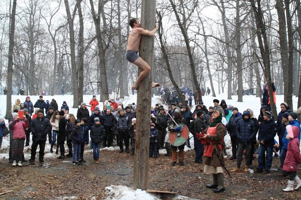 Народные забавы.