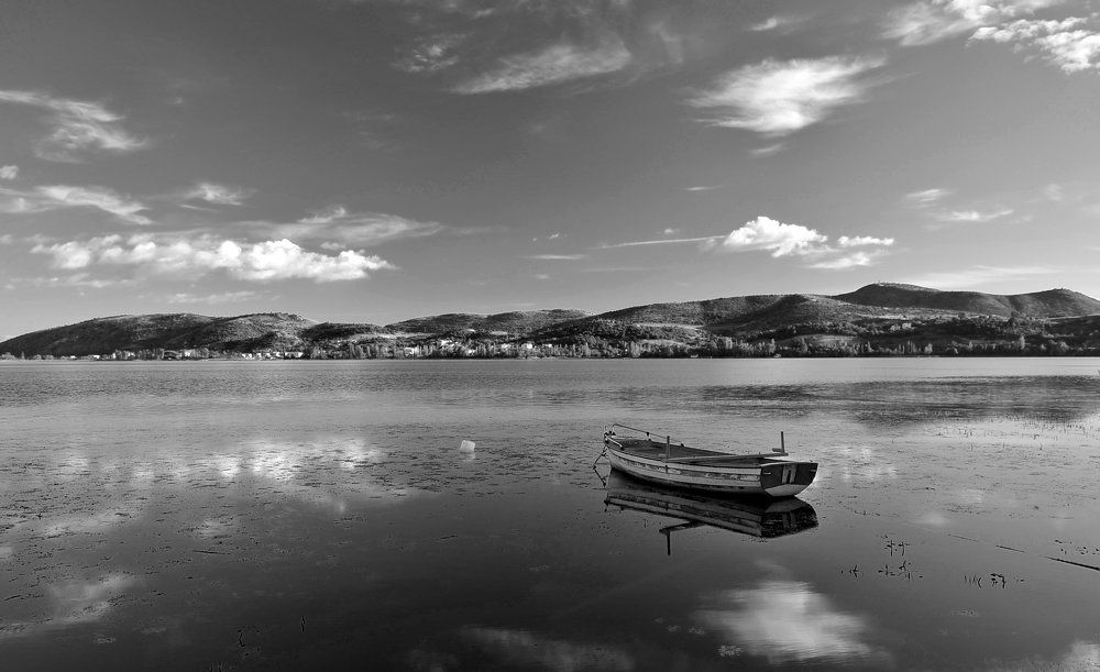 Kastoria lake