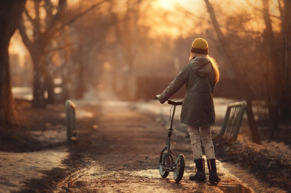 по весенним дорожкам