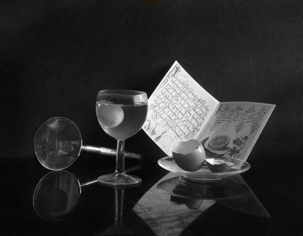 Желток в бокале