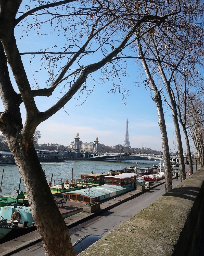 Весна в Париже