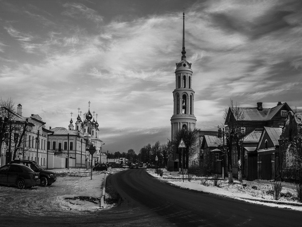 Колокольня и Воскресенский собор