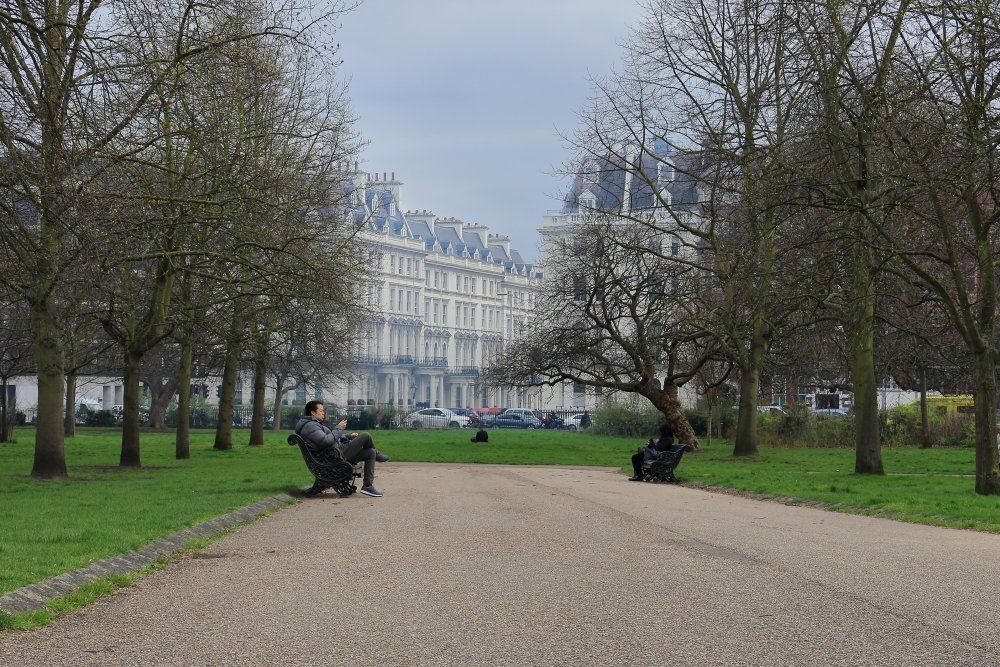 Утро в городском парке