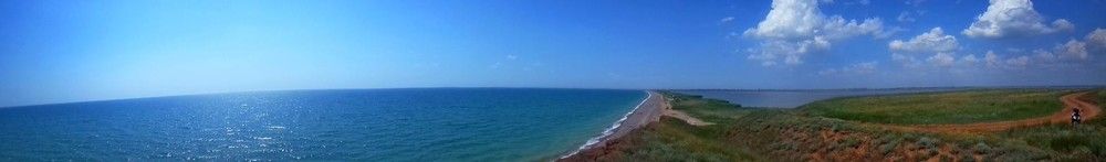 между соленым и пресным.
