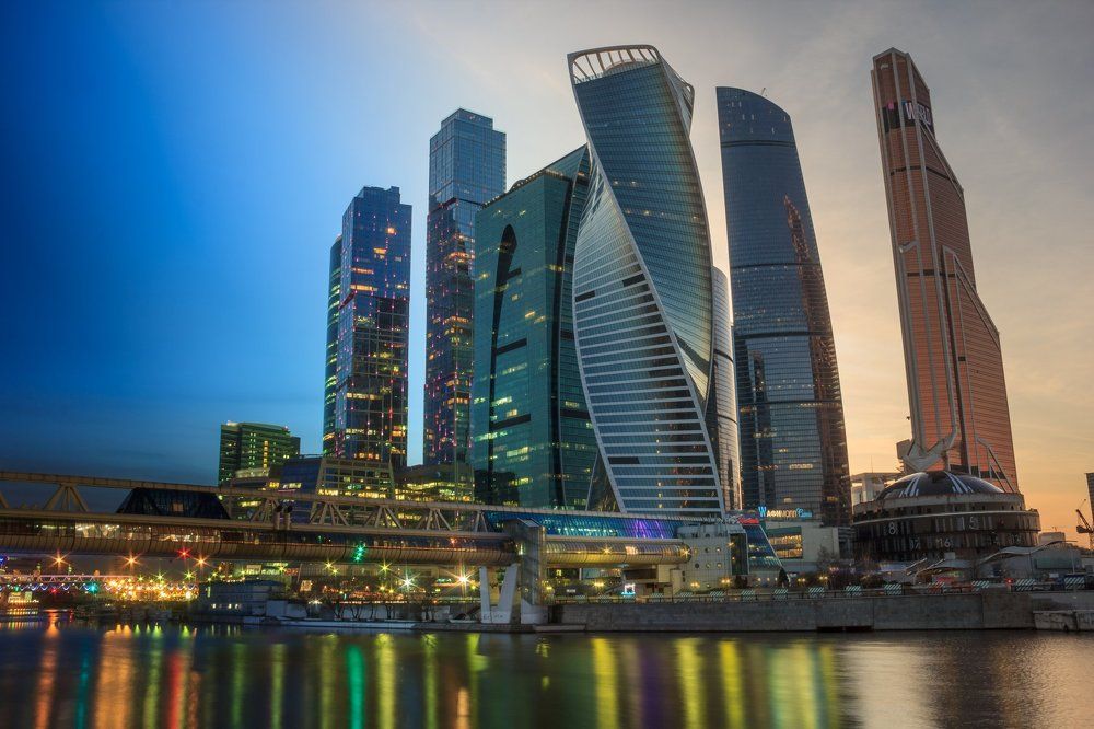 Вечер в большом городе