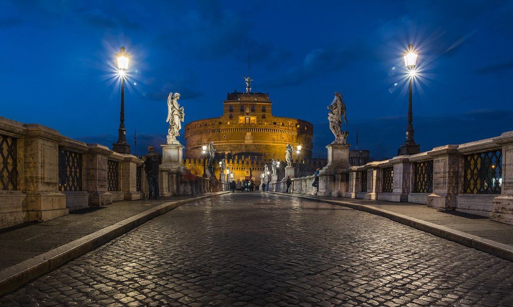 Ангелы и призраки