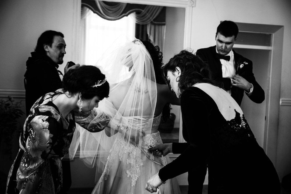 За минуту до...