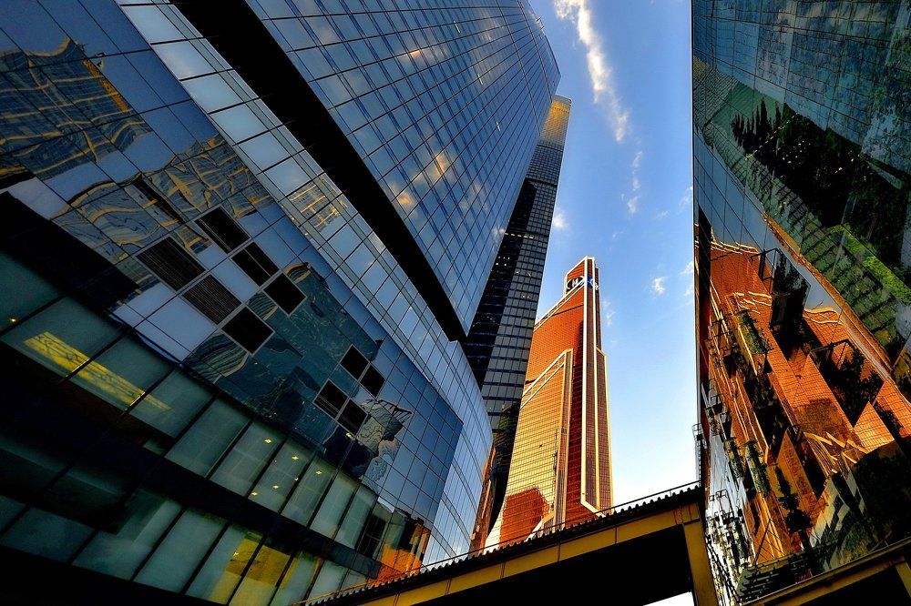 ОТРАЖЁННОЕ  СИТИ .