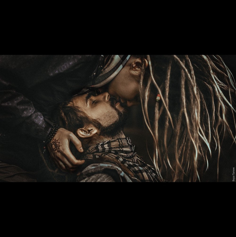 поцелуй странников