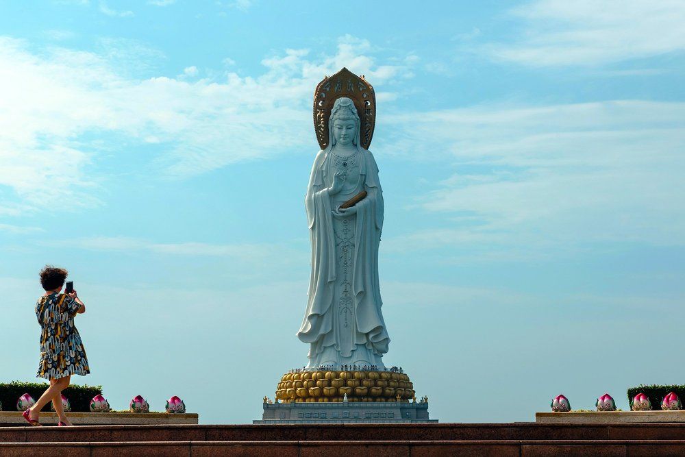 Статуя богини Гуаньинь