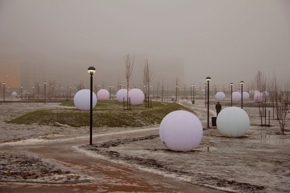 Странные шары