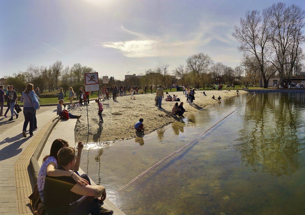 В ЦПКиО им. Горького пришла весна.