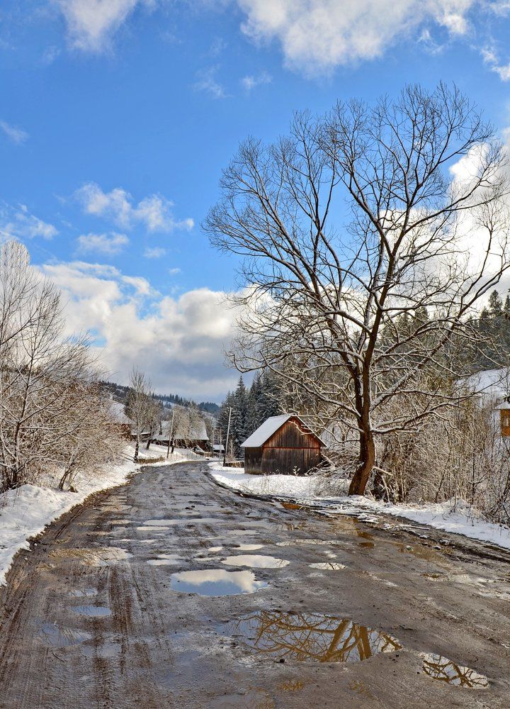 Опять весна на белом свете...