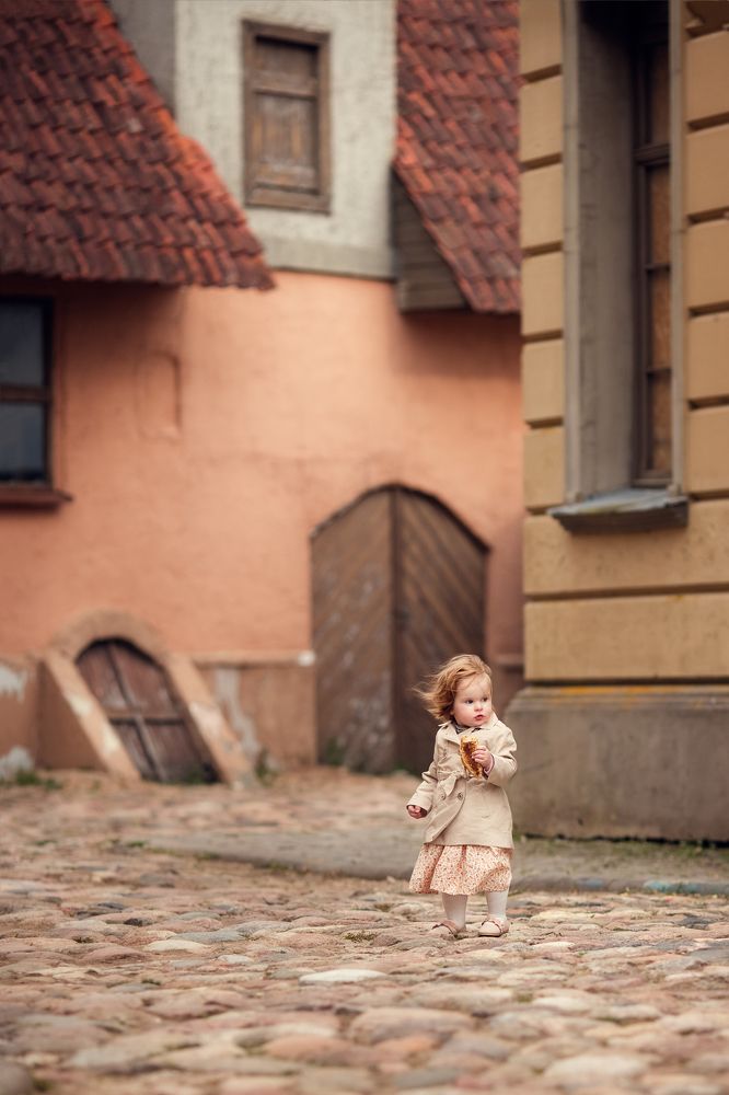 Photograph by Tara Bergmane