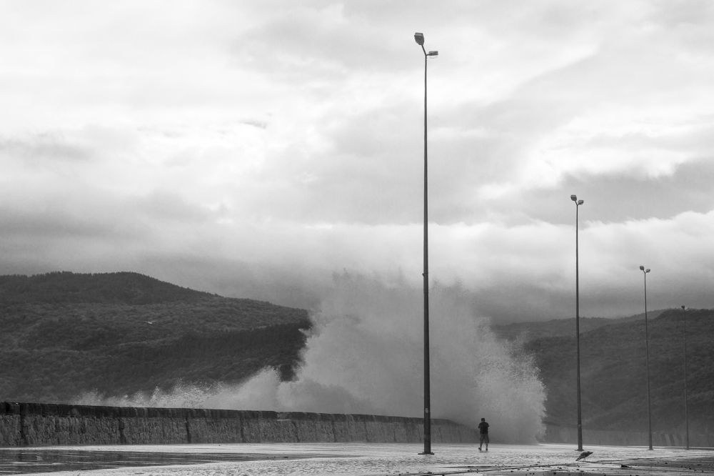 Против волн