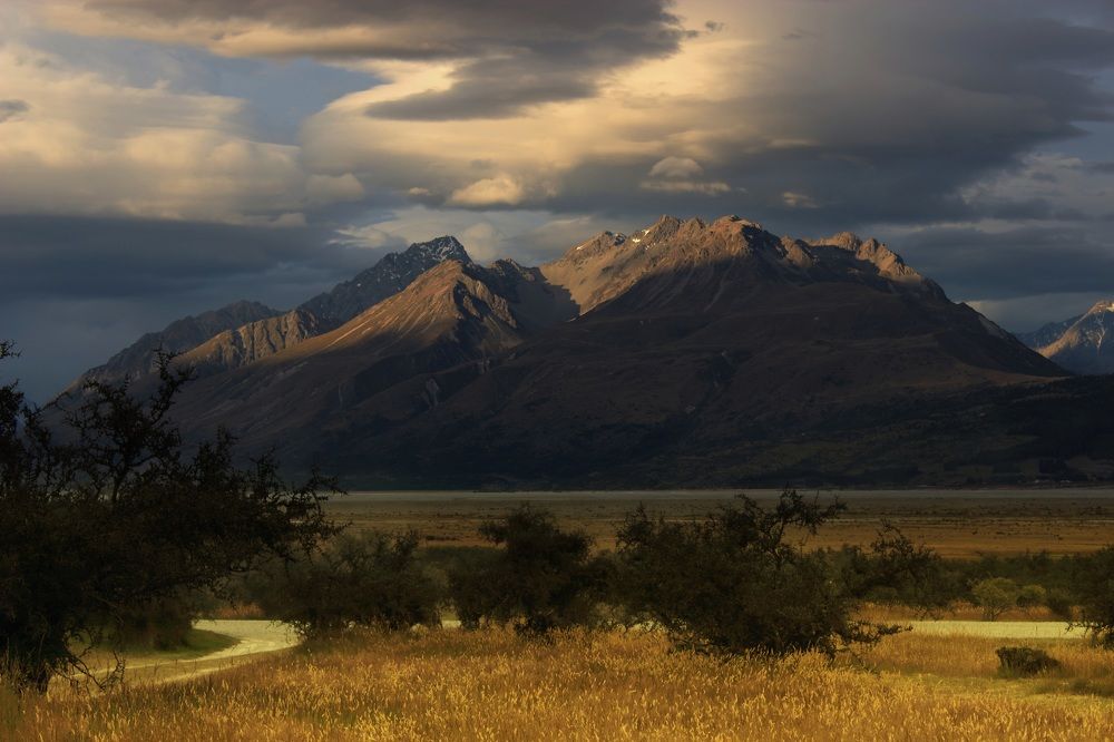 Game of sun and clouds