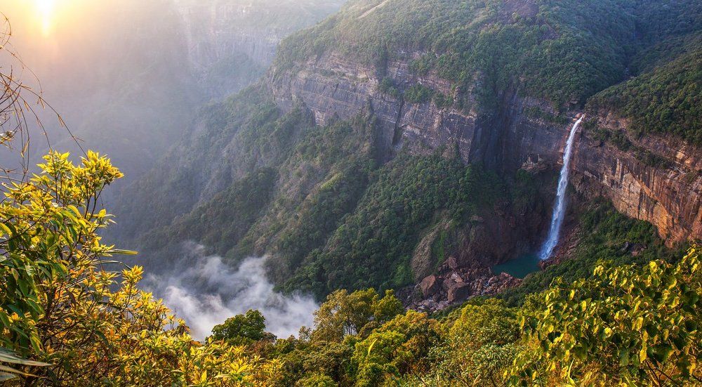 Водопад в вечернем свете