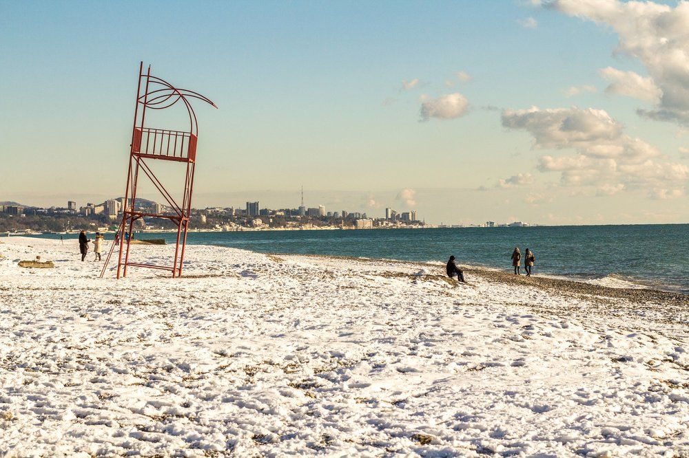 Снег на море