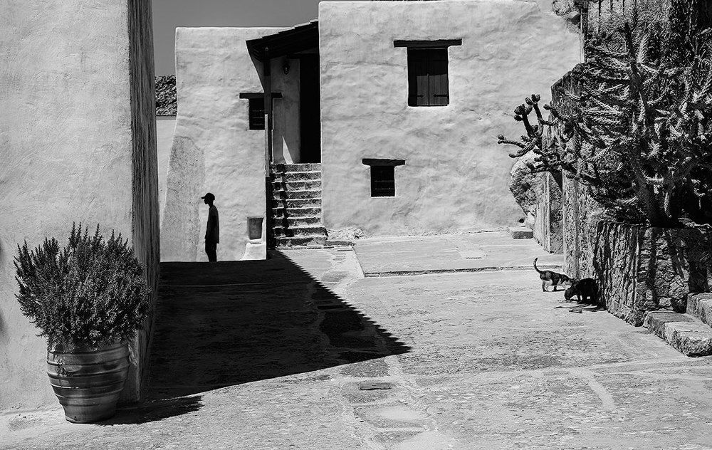 В монастыре Превели