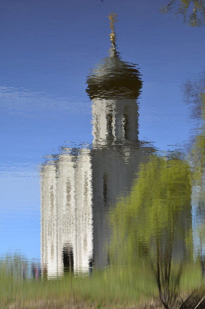 Отражение в Нерли