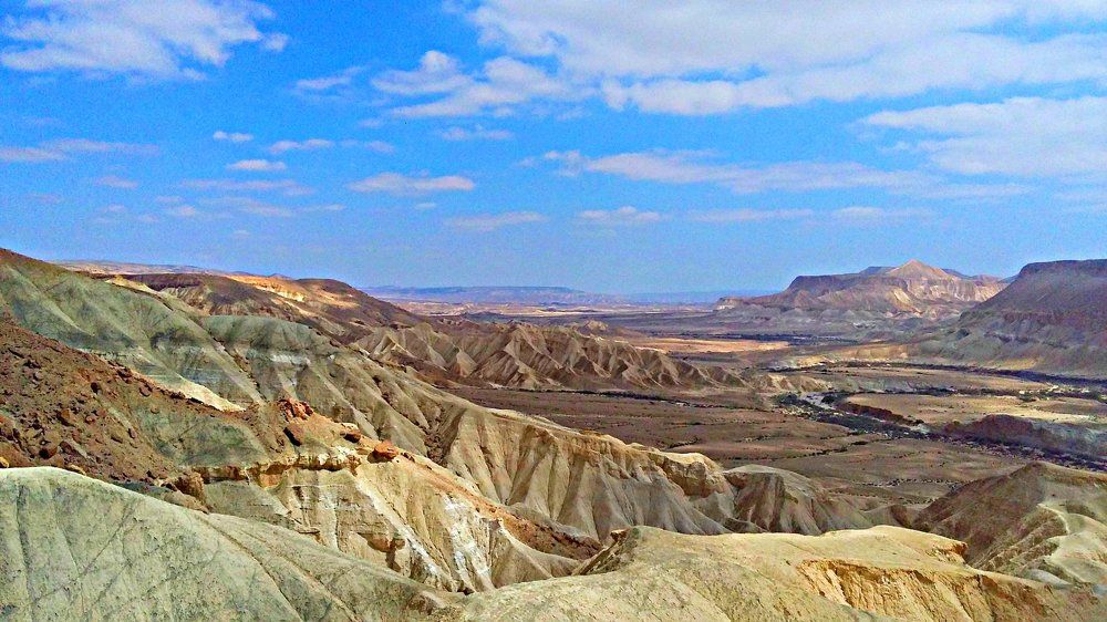 Photograph by Kandubasha