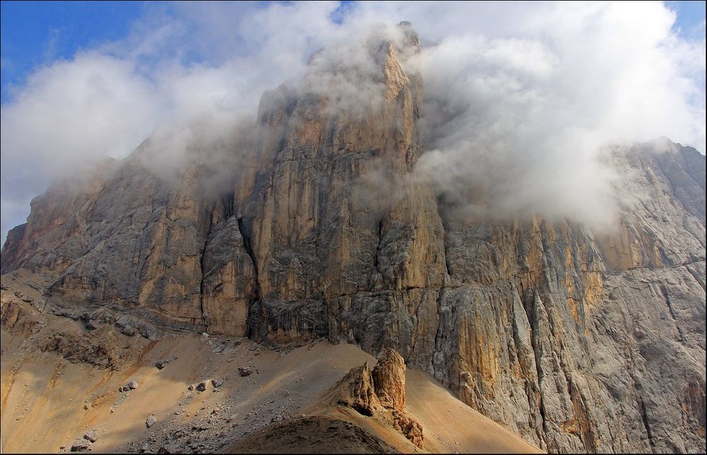Стены Marmolada.