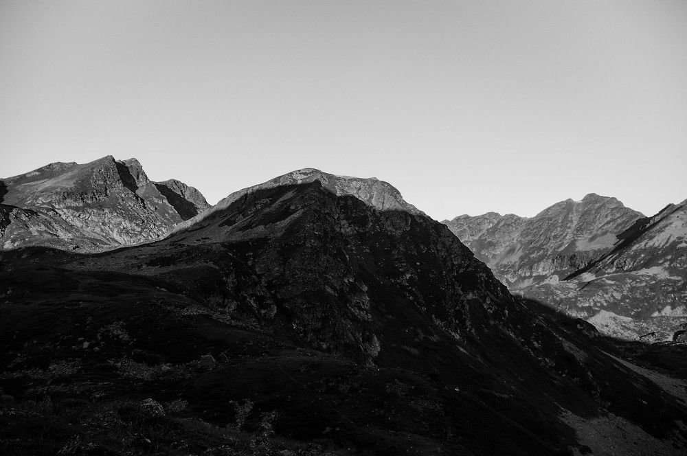 Игра теней на рассвете