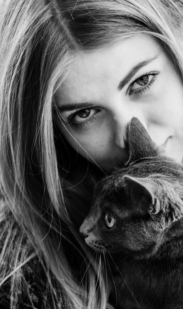 Сири и Валерия