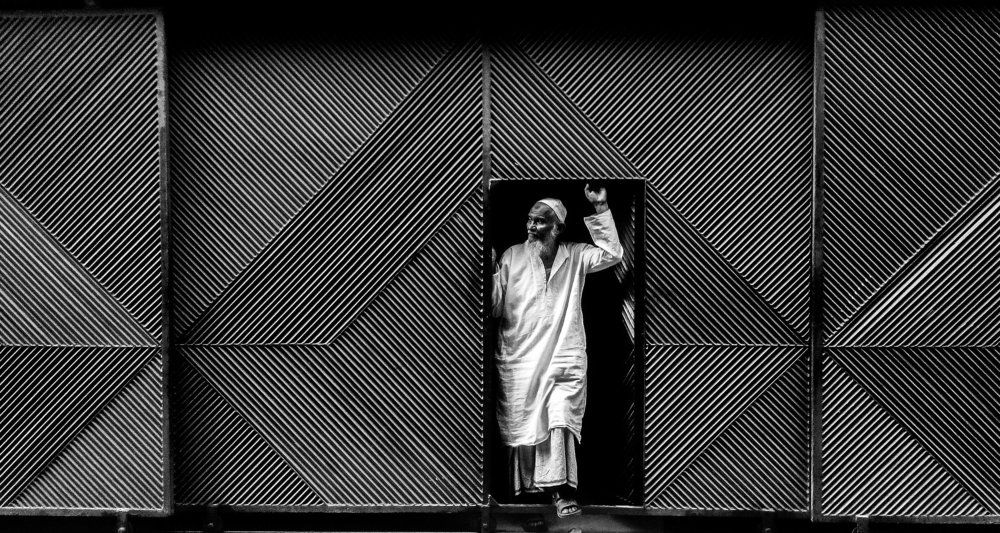 Black & white life in a frame