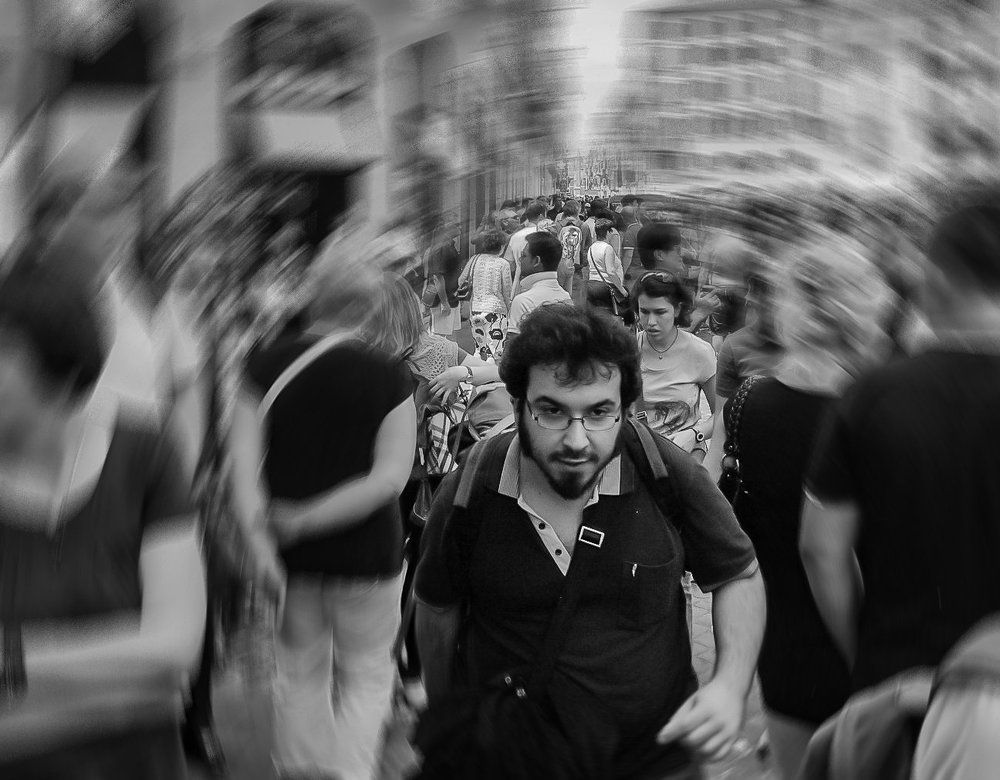 Многолюдное одиночество